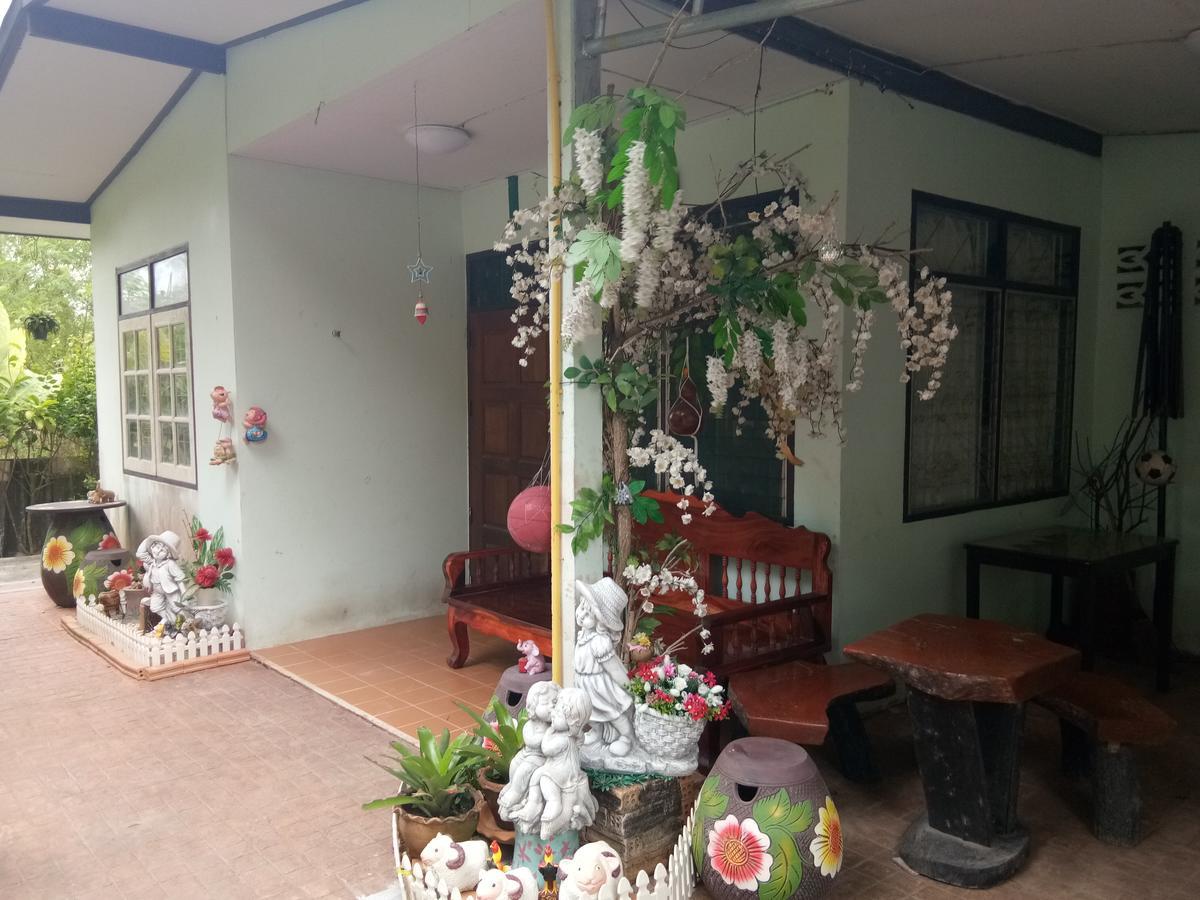 Garden Homestay Surat Thani Exteriör bild
