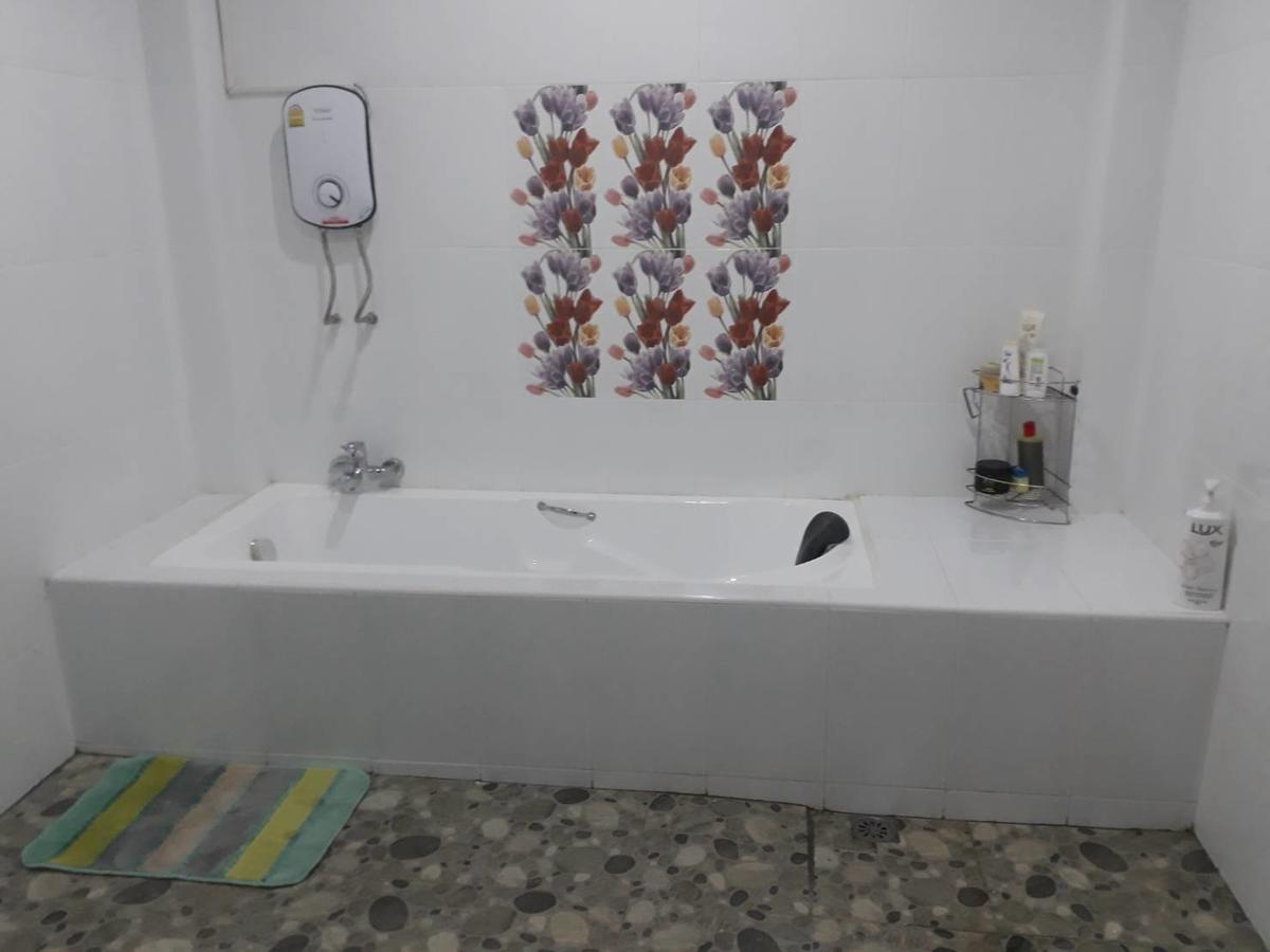 Garden Homestay Surat Thani Exteriör bild