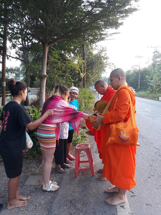 Garden Homestay Surat Thani Exteriör bild